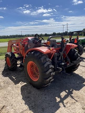 Image of Kubota M5-111 equipment image 3