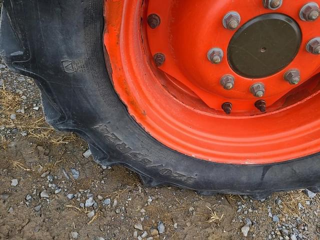 Image of Kubota M5-111 equipment image 4