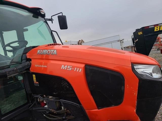 Image of Kubota M5-111 equipment image 2