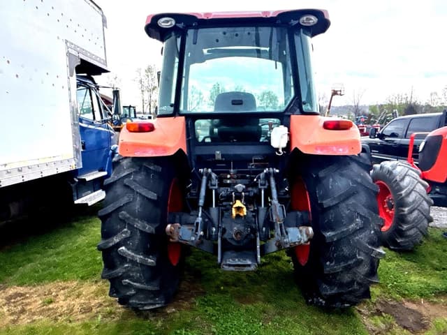 Image of Kubota M5-111 equipment image 4