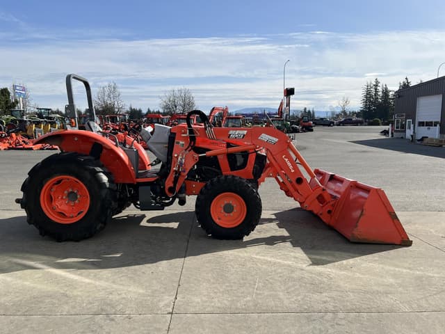 Image of Kubota M5-111HD12 equipment image 4