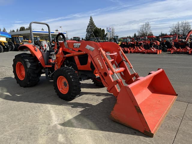 Image of Kubota M5-111HD12 equipment image 3