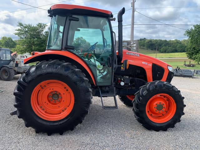 Image of Kubota M5-111D equipment image 1