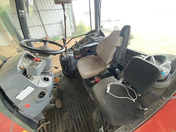 Image of Kubota M6-131 equipment image 3