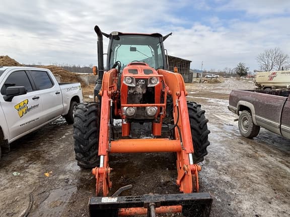 Image of Kubota M6-141 equipment image 3