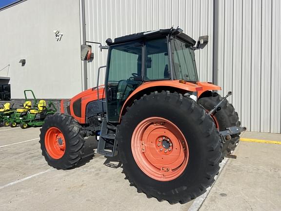 Image of Kubota M6S-111 equipment image 4