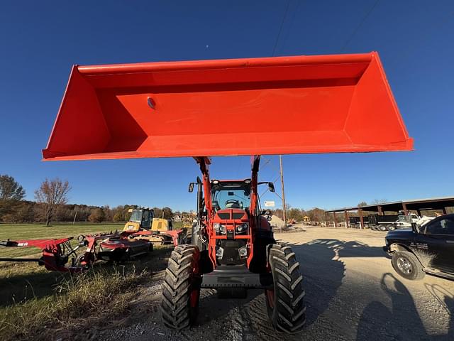 Image of Kubota M7.151 Premium KVT equipment image 3