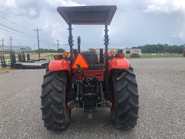 Image of Kubota M7060 equipment image 3