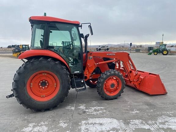 Image of Kubota M7060 equipment image 4