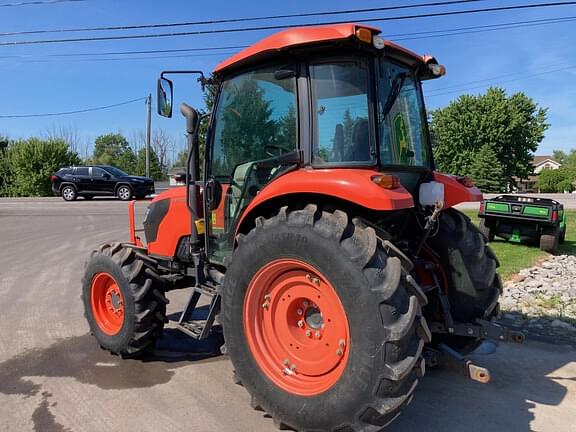 Image of Kubota M7060 equipment image 2