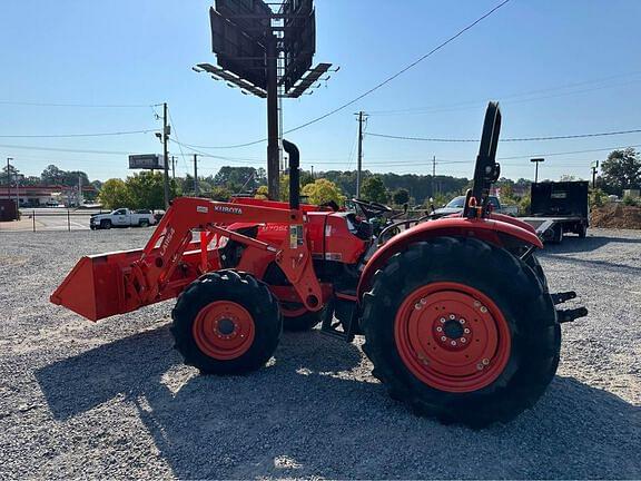 Image of Kubota M7060 equipment image 1