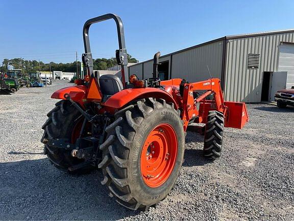 Image of Kubota M7060 equipment image 2