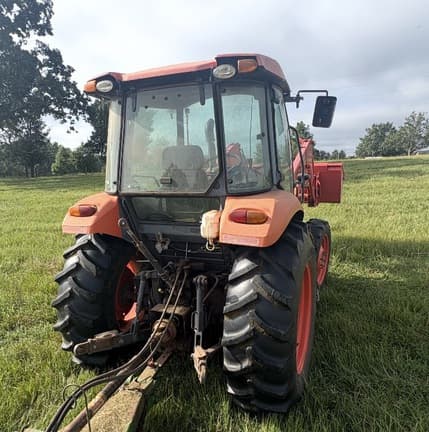 Image of Kubota M7060 equipment image 2
