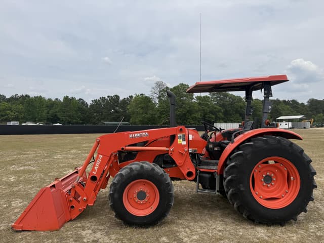 Image of Kubota M7060 equipment image 1