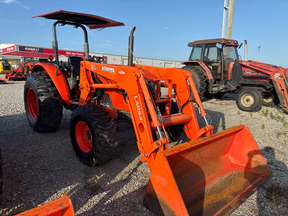 2018 Kubota M7060 Equipment Image0