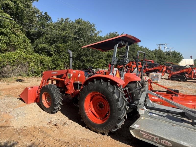 2018 Kubota M7060D Equipment Image0