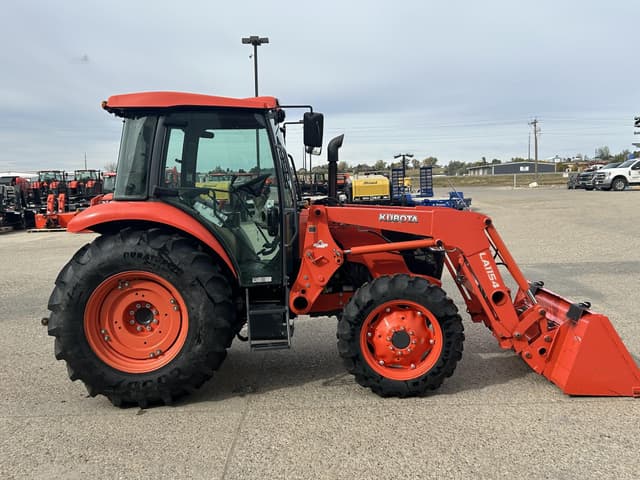 Image of Kubota M7060HD12 equipment image 2
