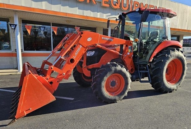 2018 Kubota M7060HDC Equipment Image0