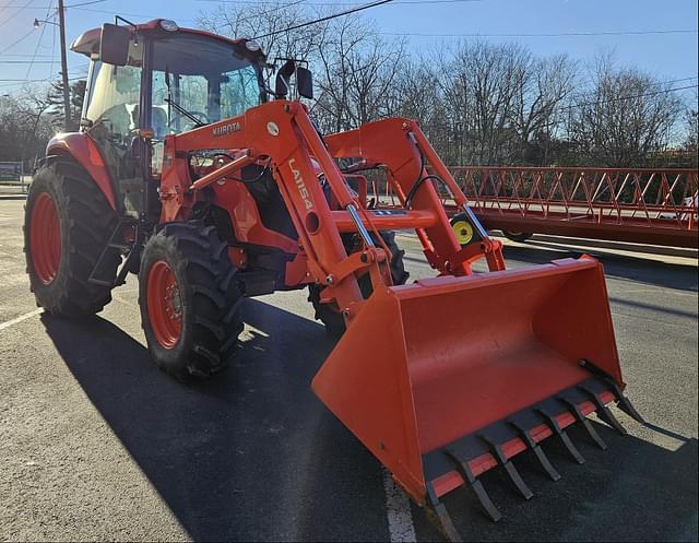 Image of Kubota M7060 equipment image 3