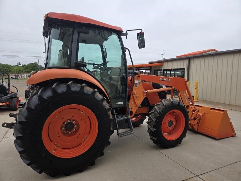 Image of Kubota M7060HDC Primary image