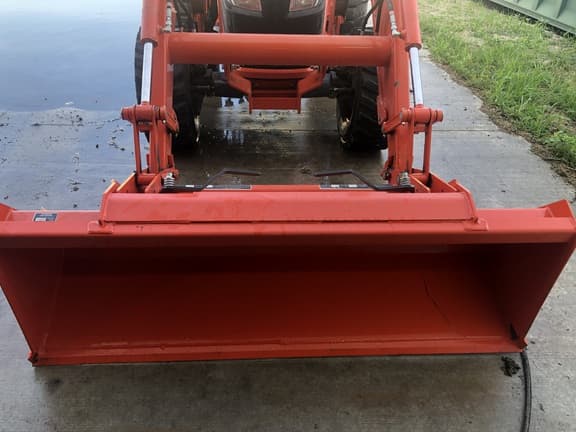 Image of Kubota MX5800 equipment image 4
