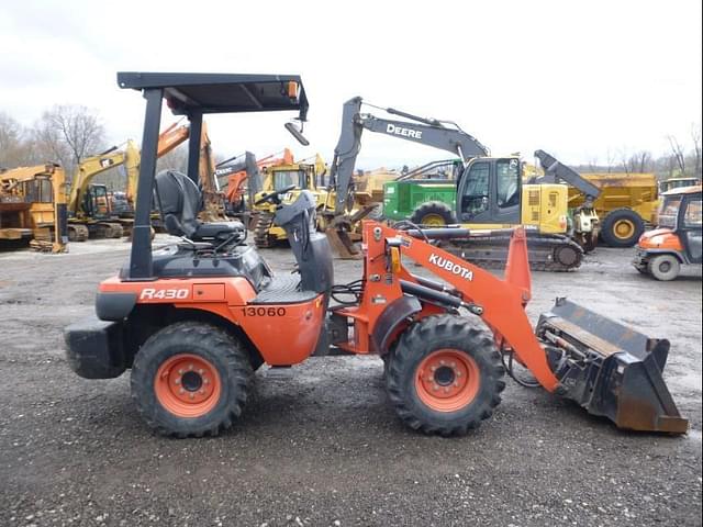 Image of Kubota R430 equipment image 2