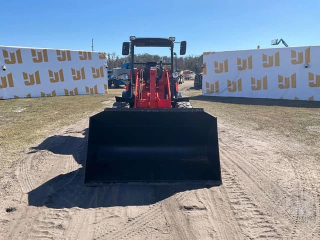 Image of Kubota R530 equipment image 1