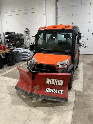 Image of Kubota RTV-X1100C equipment image 2