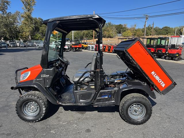 Image of Kubota RTV-X900 equipment image 2