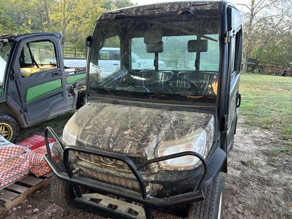 Image of Kubota RTV1100 equipment image 4