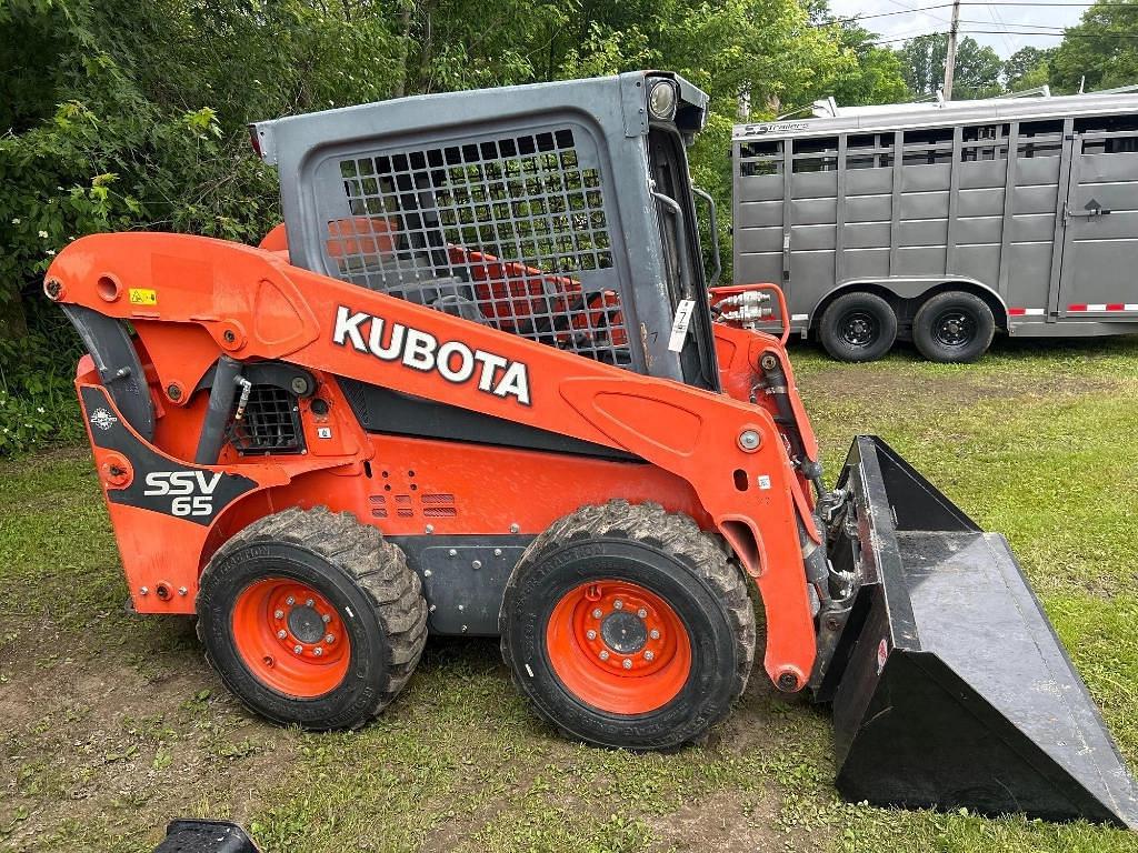 Image of Kubota SSV65 Primary image