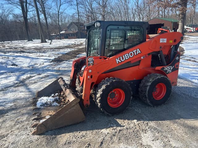 Image of Kubota SSV75 equipment image 2