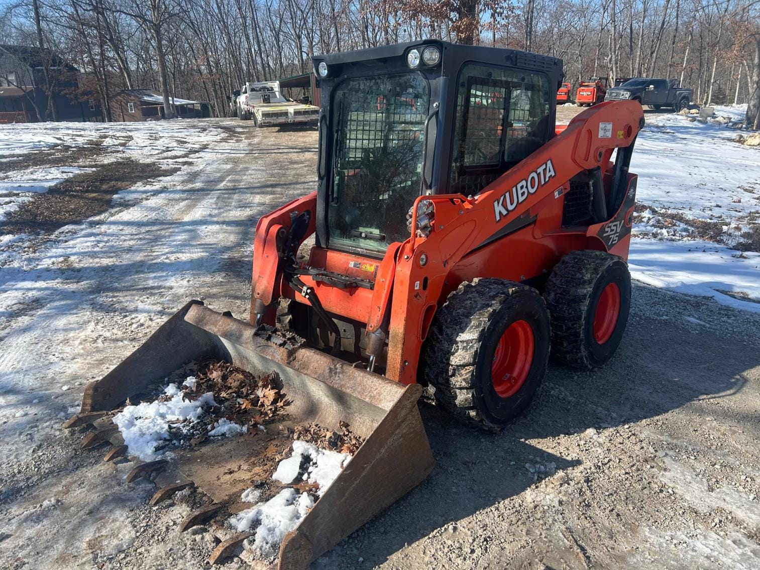 2018 Kubota SSV75 Equipment Image0