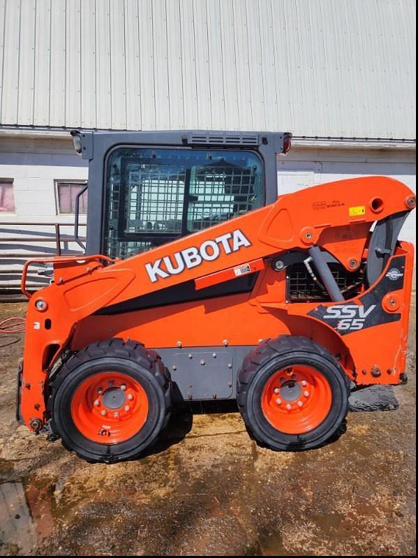 2018 Kubota SSV65 Equipment Image0