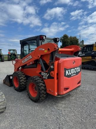 2018 Kubota SSV65 Equipment Image0