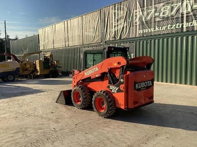 Image of Kubota SSV65 equipment image 1