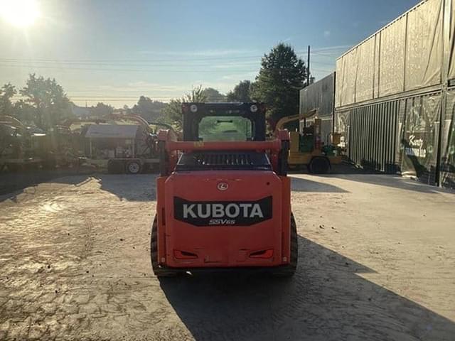 Image of Kubota SSV65 equipment image 2