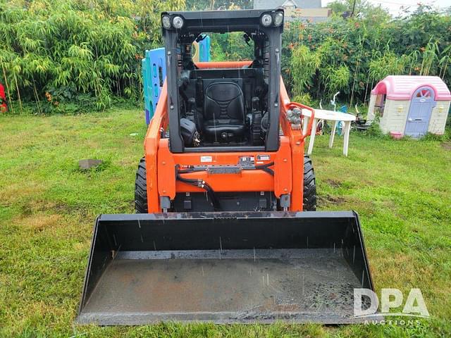Image of Kubota SSV65 equipment image 1