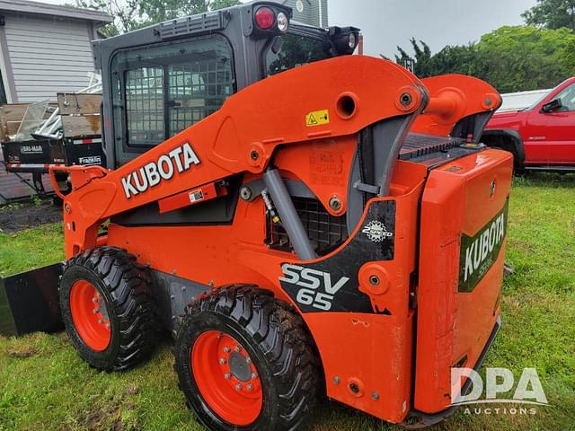 Image of Kubota SSV65 equipment image 3