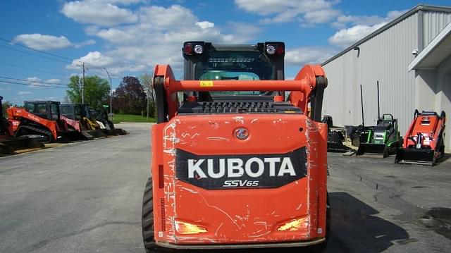 Image of Kubota SSV65 equipment image 4