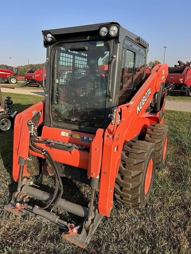 Image of Kubota SSV75 equipment image 2