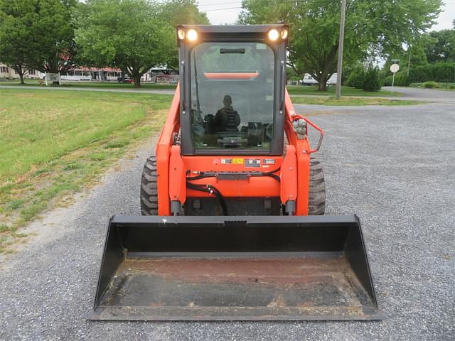 Image of Kubota SSV75 equipment image 2