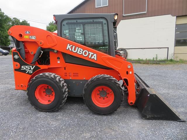 Image of Kubota SSV75 equipment image 1