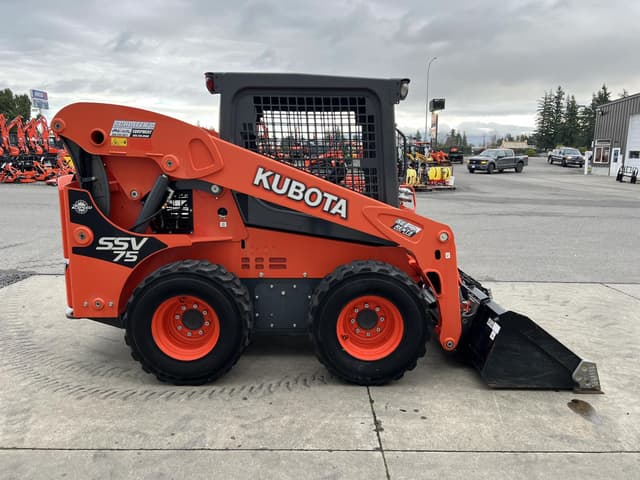 Image of Kubota SSV75 equipment image 4