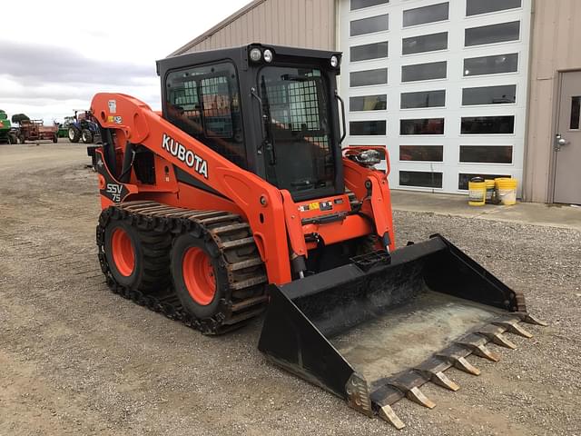 Image of Kubota SSV75 equipment image 2