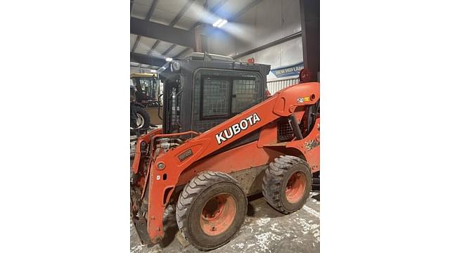 Image of Kubota SSV75 equipment image 4