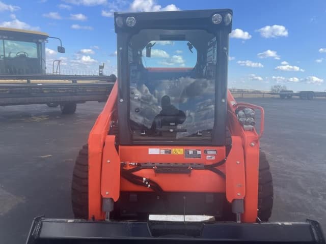 Image of Kubota SSV75 equipment image 2