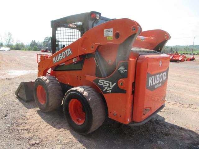Image of Kubota SSV75 equipment image 2