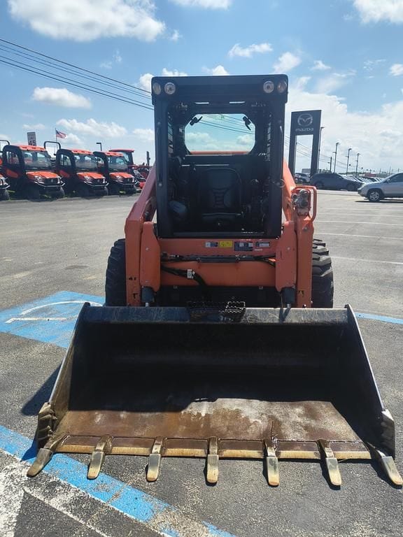 2018 Kubota SSV75PHFC Equipment Image0