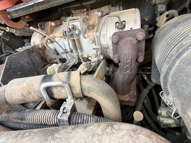 Image of Kubota SVL75-2 equipment image 2